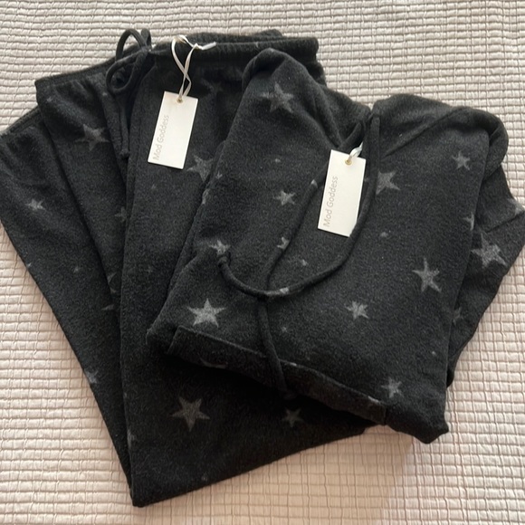 Mod Goddess Sweatsuit - Picture 1 of 6